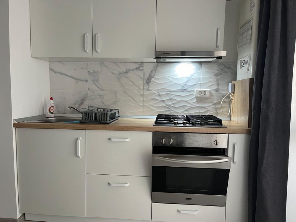 Apartament 2 camere tip studio, lux, parcare inclusă, centrală proprie, etaj 1 - Poză 3