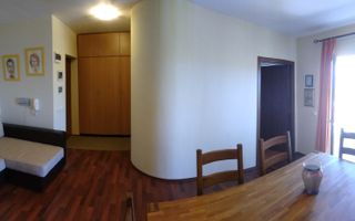 Apartament cu 2 camere, mobilat, cu teren și parcare - Floresti. - Poză 3