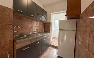 Chirie, apartament, 1 camera, 30 mp, Traian Lalescu Oradea. 250 E/lună - Poză 3