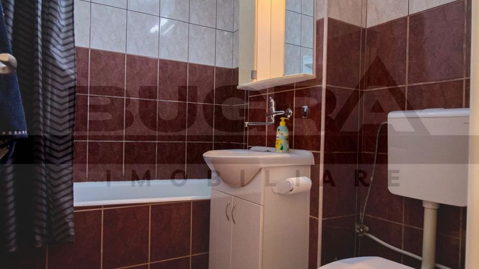 Apartament 3 camere decomandat, centrala proprie, zona UMF - Poză 9
