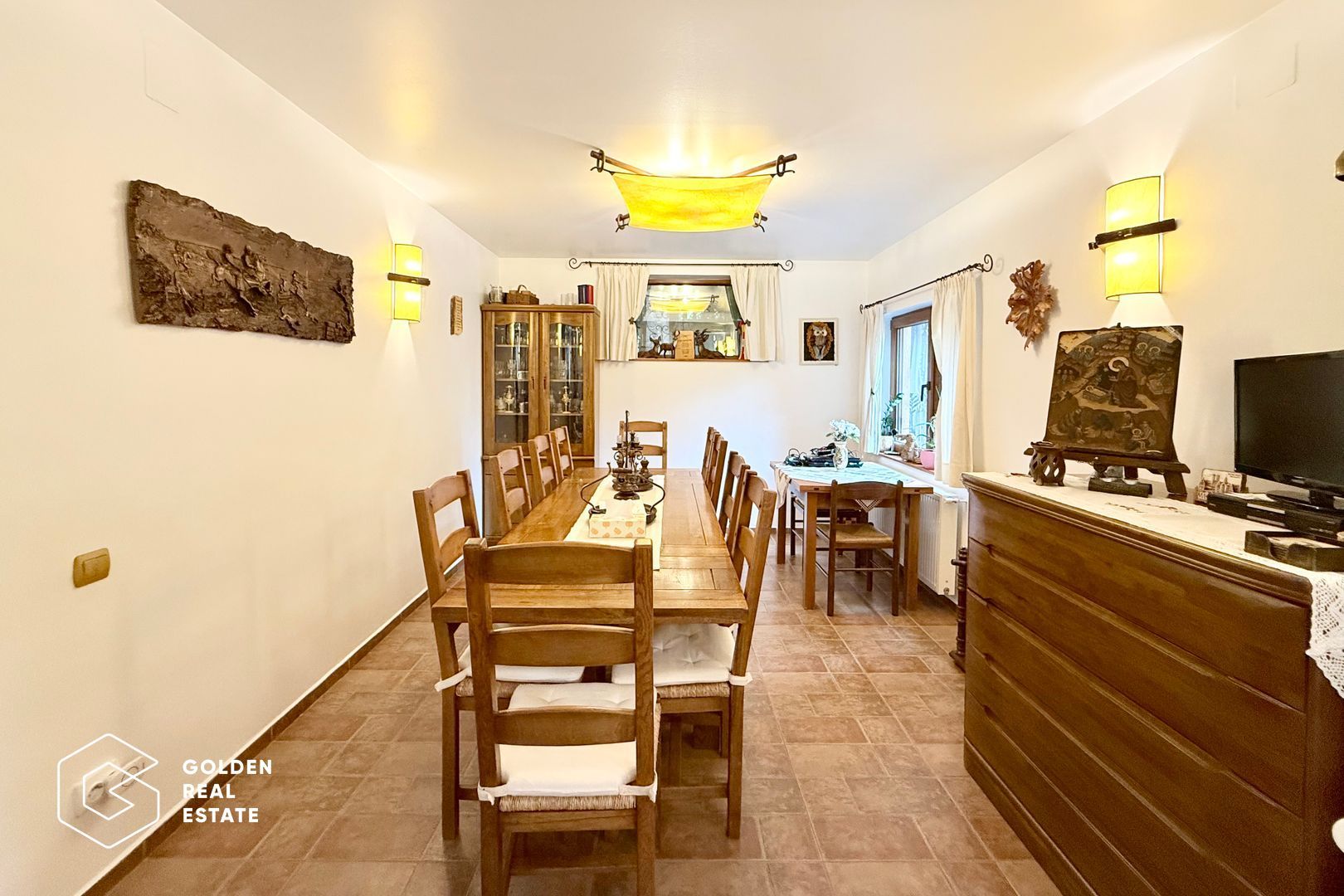 Vila de exceptie in Sinaia, mobilata, utilata, cu vedere superba - Poză 9