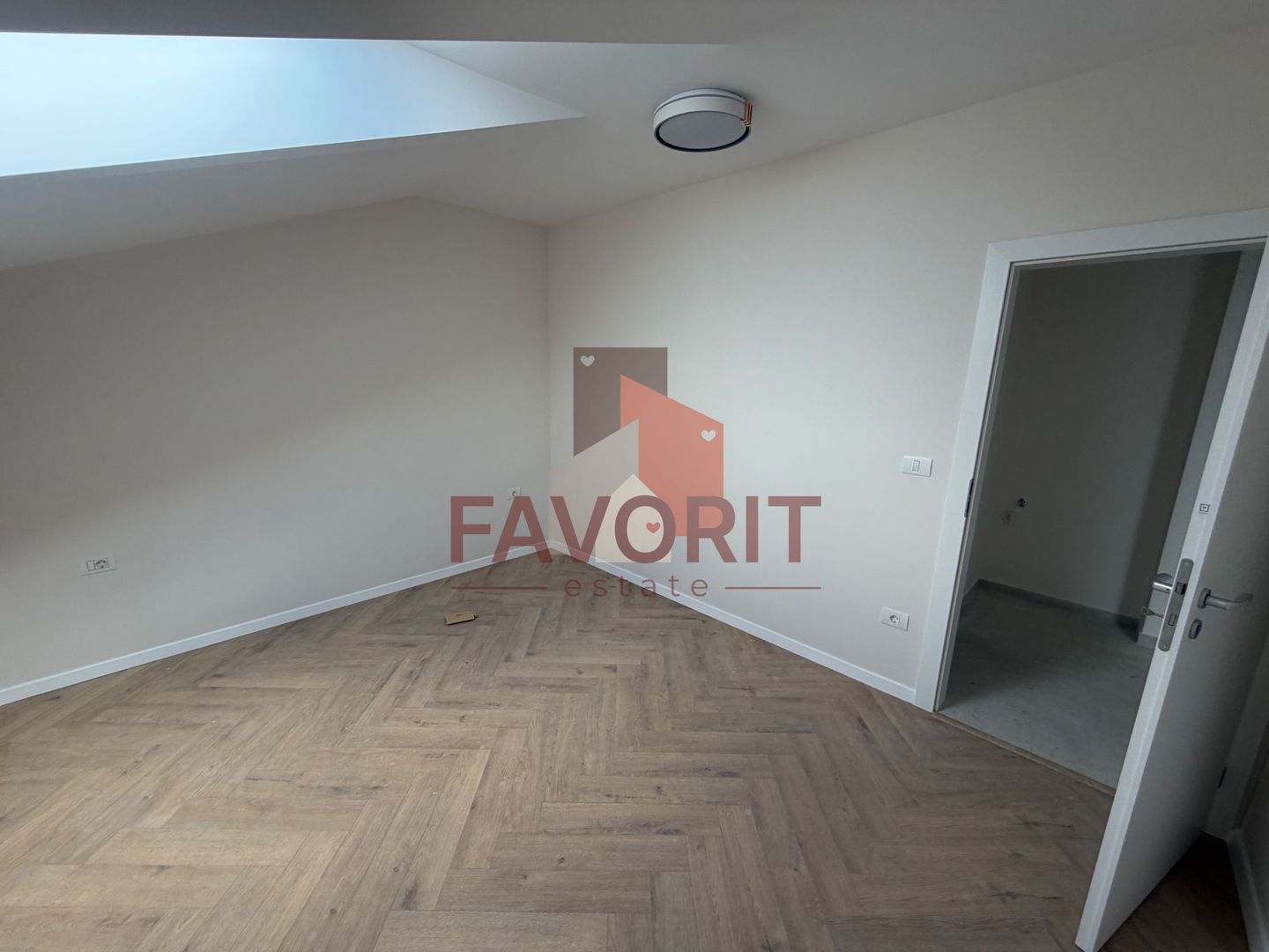 NOU. Disponibil imediat. Decomandat. Zona Soarelui - Poză 6