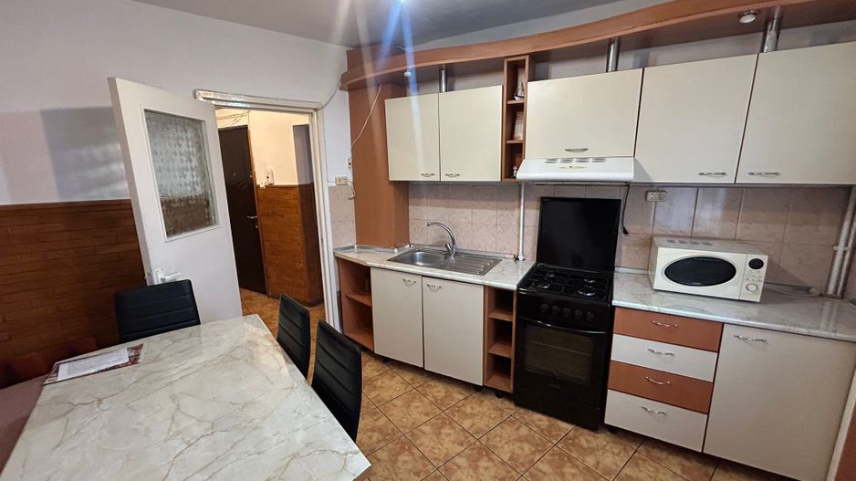 Apartament 2 camere, etaj 3 - zona Cetate - Poză 6