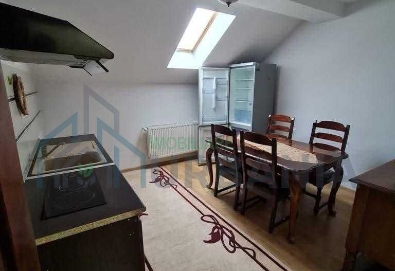 Căutăm coleg intr un apartament la vilă, zona Tătărași - Poză 4