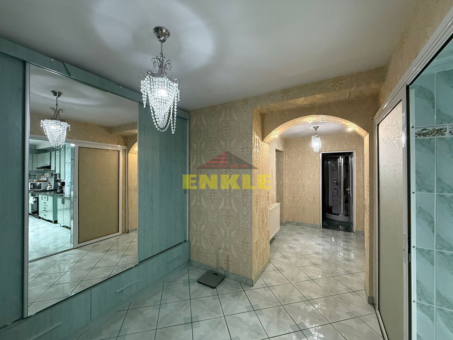 De vanzare Vila situata Ultracentral-425 mp - Poză 3