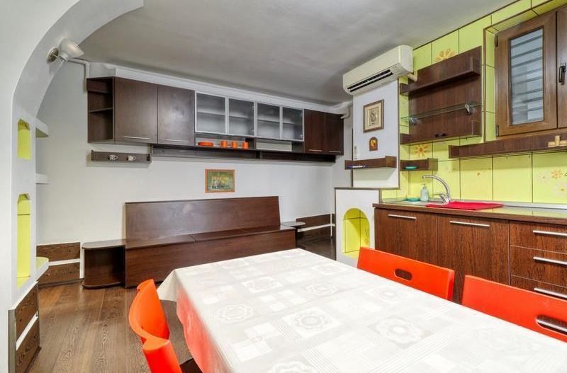 Ion Neculce | Apartament 5 camere în vilă monument - Poză 10