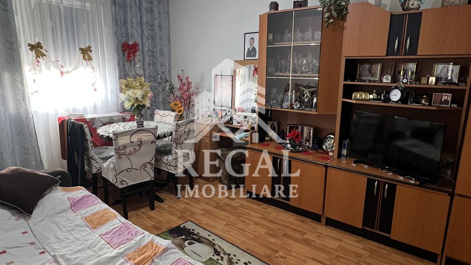 Apartament 2 camere de vânzare – Micro 7, Strada Pinilor | Etaj 10/10 - Poză 1