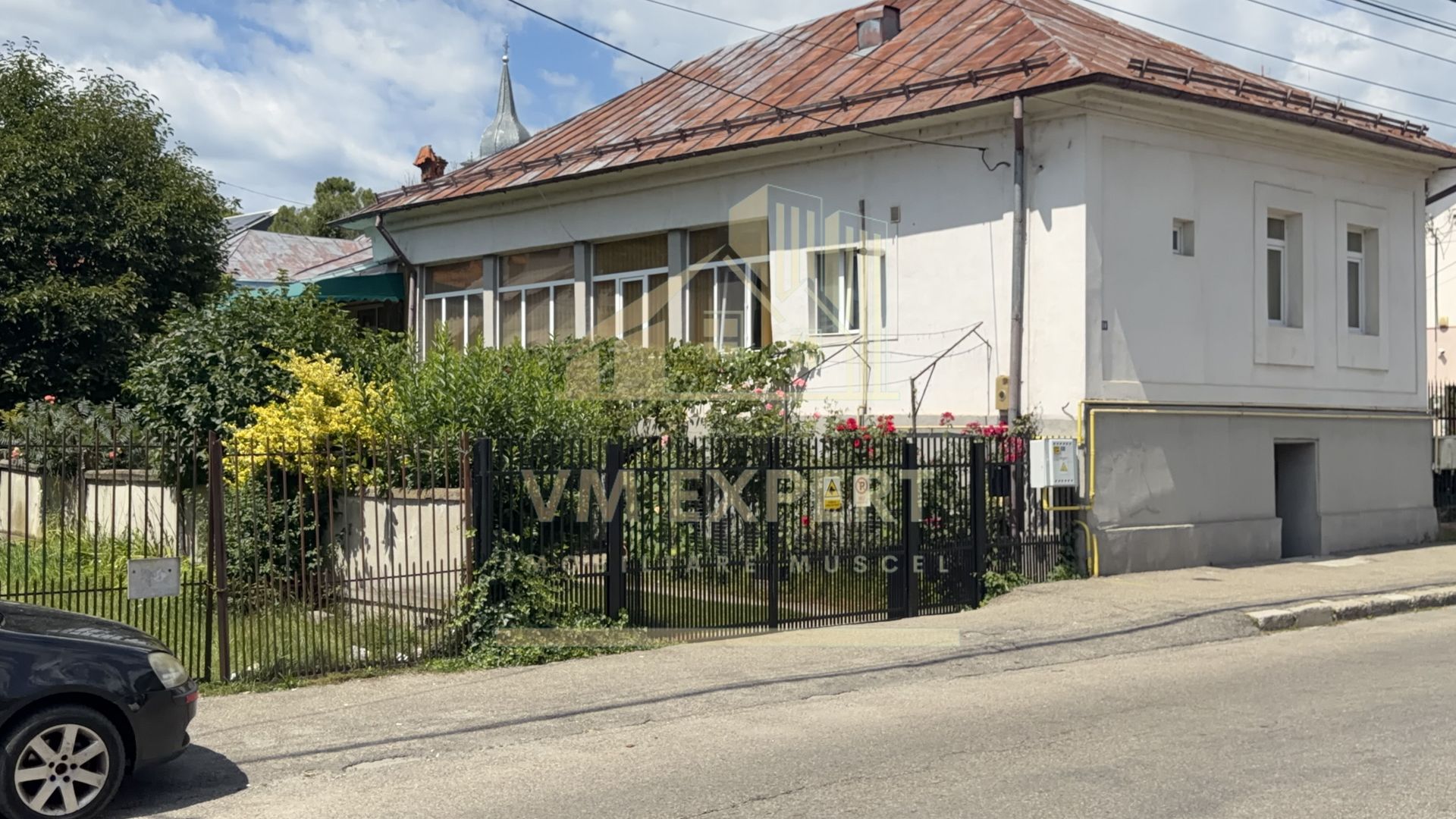 CASĂ 6 CAMERE TEREN 456 MP CENTRU CANPULUNG - Poză 1