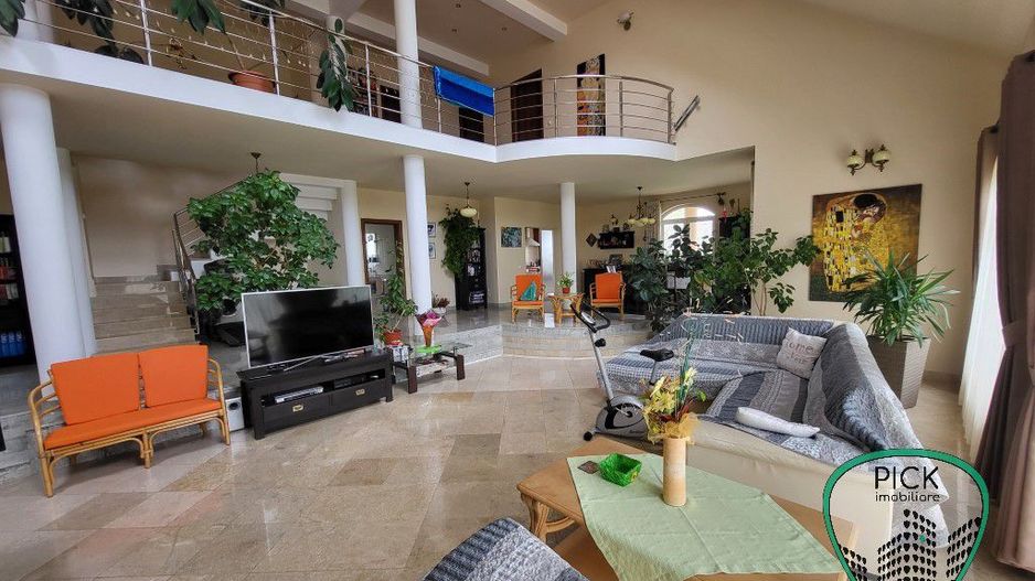 P 1097 - Casă cu 7 camere în jud. Mureș, Sângeaorgiu de Mureș - Poză 1