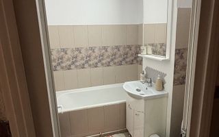 Apartament 3 camere decomandat de închiriat, Iași - renovat, mobilat, etaj 1/4 - Poză 5