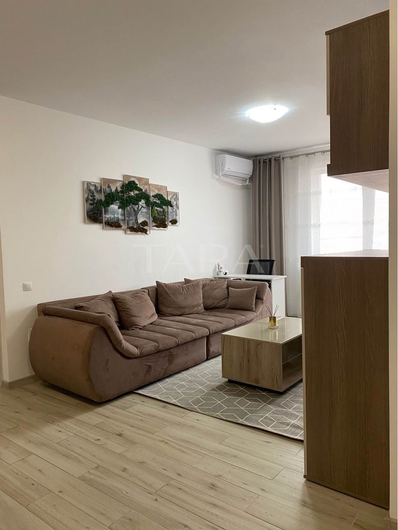 Apartament de vânzare cu 2 camere în Florești, zona Terra. - Poză 1