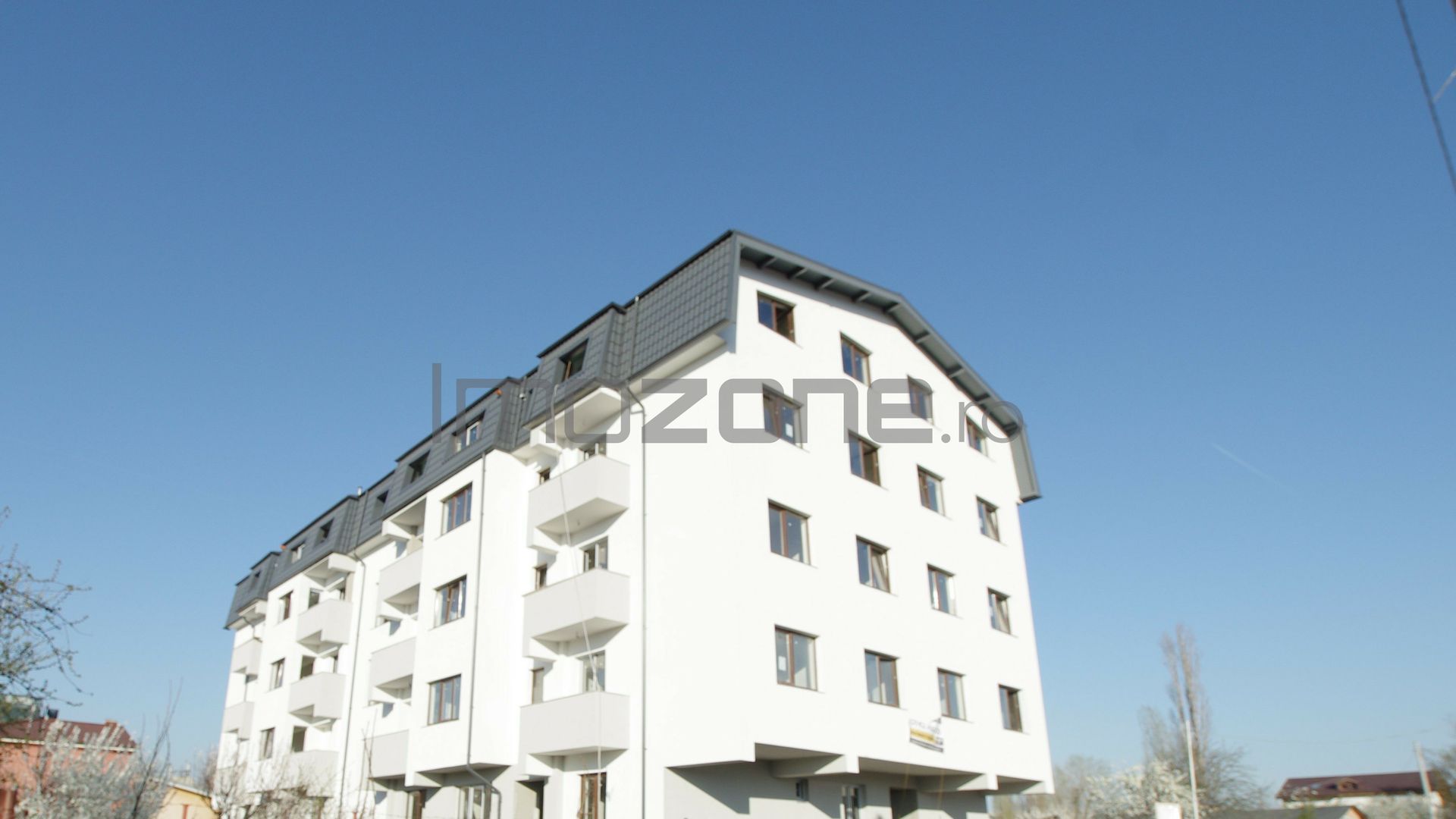 InTown Residence - Romancierilor - Poză 1