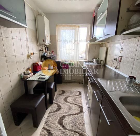 Apartament cu 2 camere decomandat, etaj intermediar in Piata Voievozilor - ACB - Poză 5