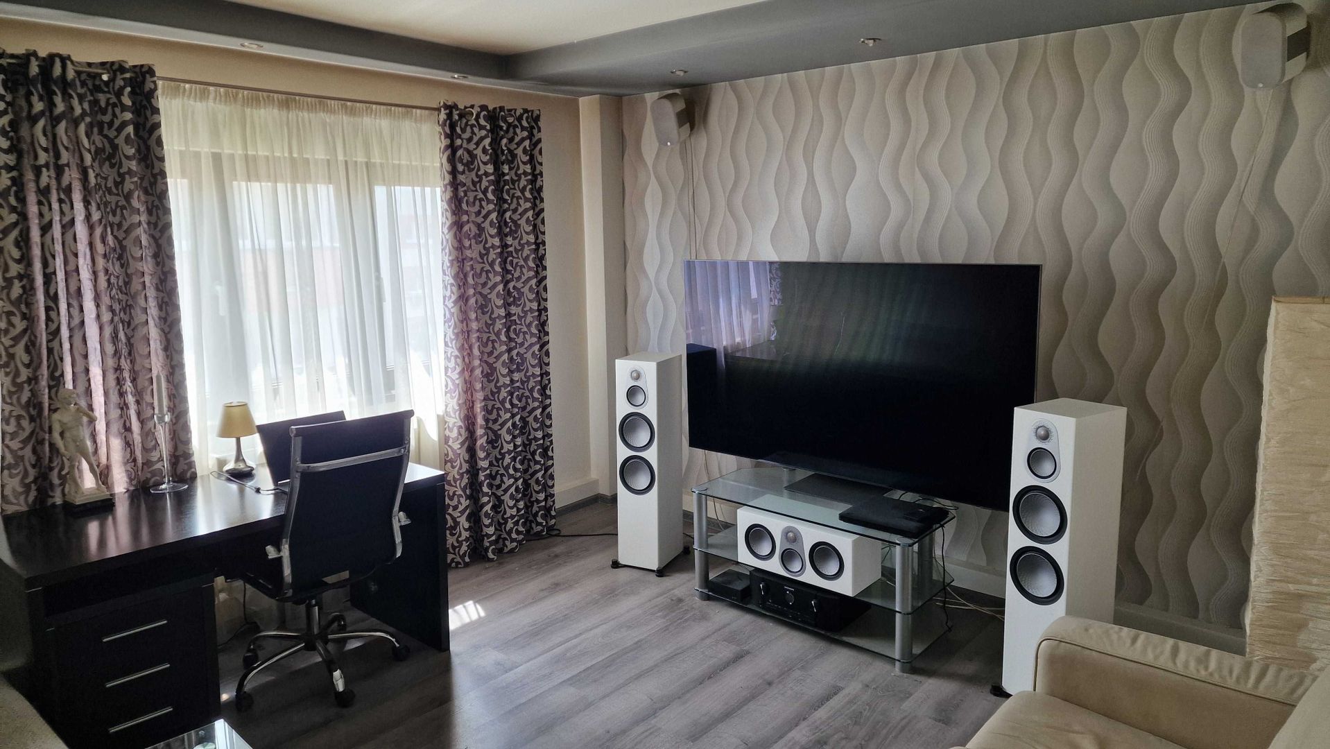 Vanzare Apartament 3 camere, etaj 8/8, 76 mp, 2 băi, balcon – 13 Septembrie - Poză 2