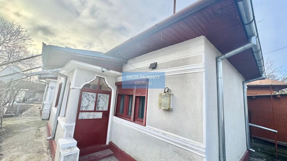 Casă de vânzare – Fdt. Rozelor - Poză 1