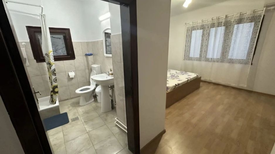APARTAMENT IN VILA CURTE SI PARCARE ZONA UNIRII - Poză 4