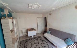 Apartament 3 camere Sagului etaj 2 cu centrala - Poză 2