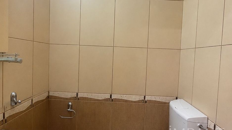 Apartament sau spatiu de birou 36mp pod si beci ultracentral - Poză 3