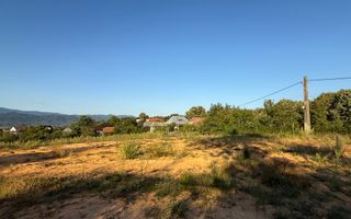 Teren intravilan de vânzare în Groși 713 mp, central - Poză 5