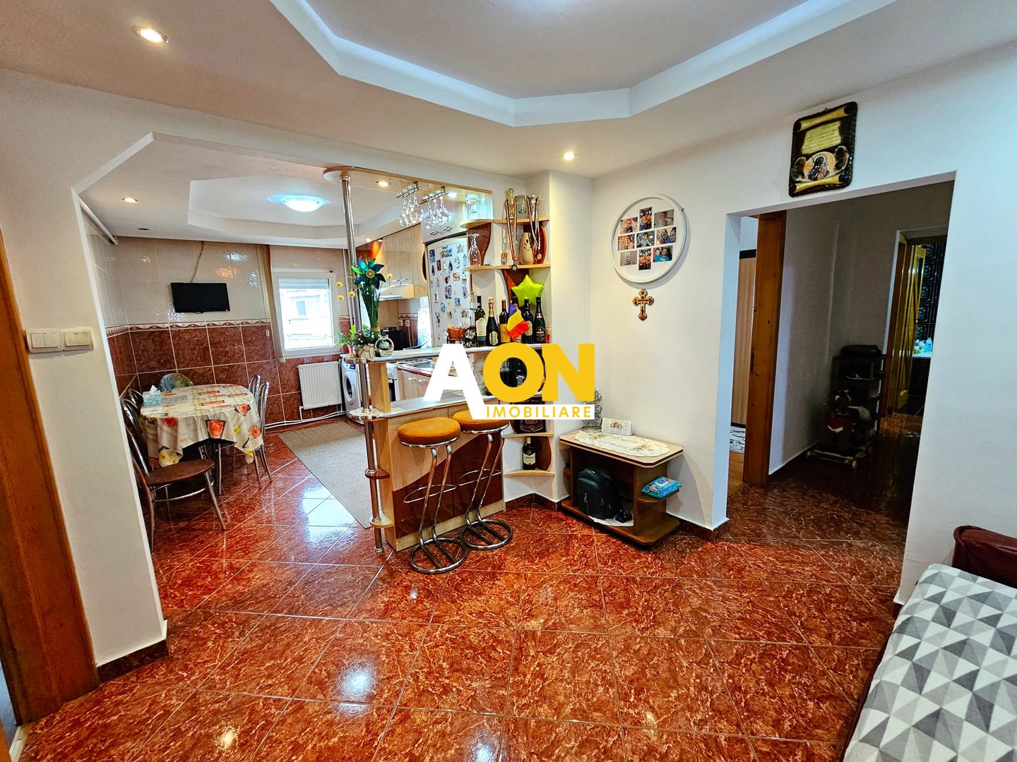 Apartament 3 camere, 2 bai, mobilat, utilat, etaj intermediar, Ampoi 2 - Poză 3