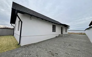 Casă pe un singur nivel –  priveliște spre munți – Șura Mică - Poză 12