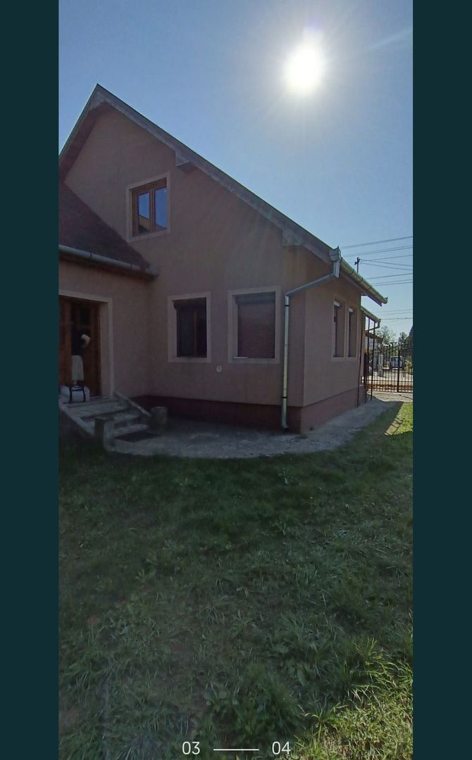 Casa de vanzare cu teren generos - Poză 3