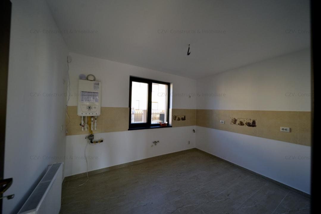 Predare la Cheie, Curte Amenajata, Toate Utilitatile in Uz - Poză 10