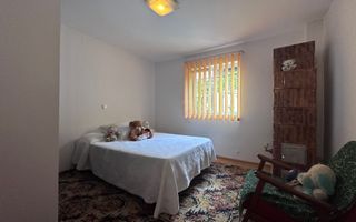 Vanzare case și anexa, teren 790 mp – ideală pentru familie -Doicesti - Poză 7