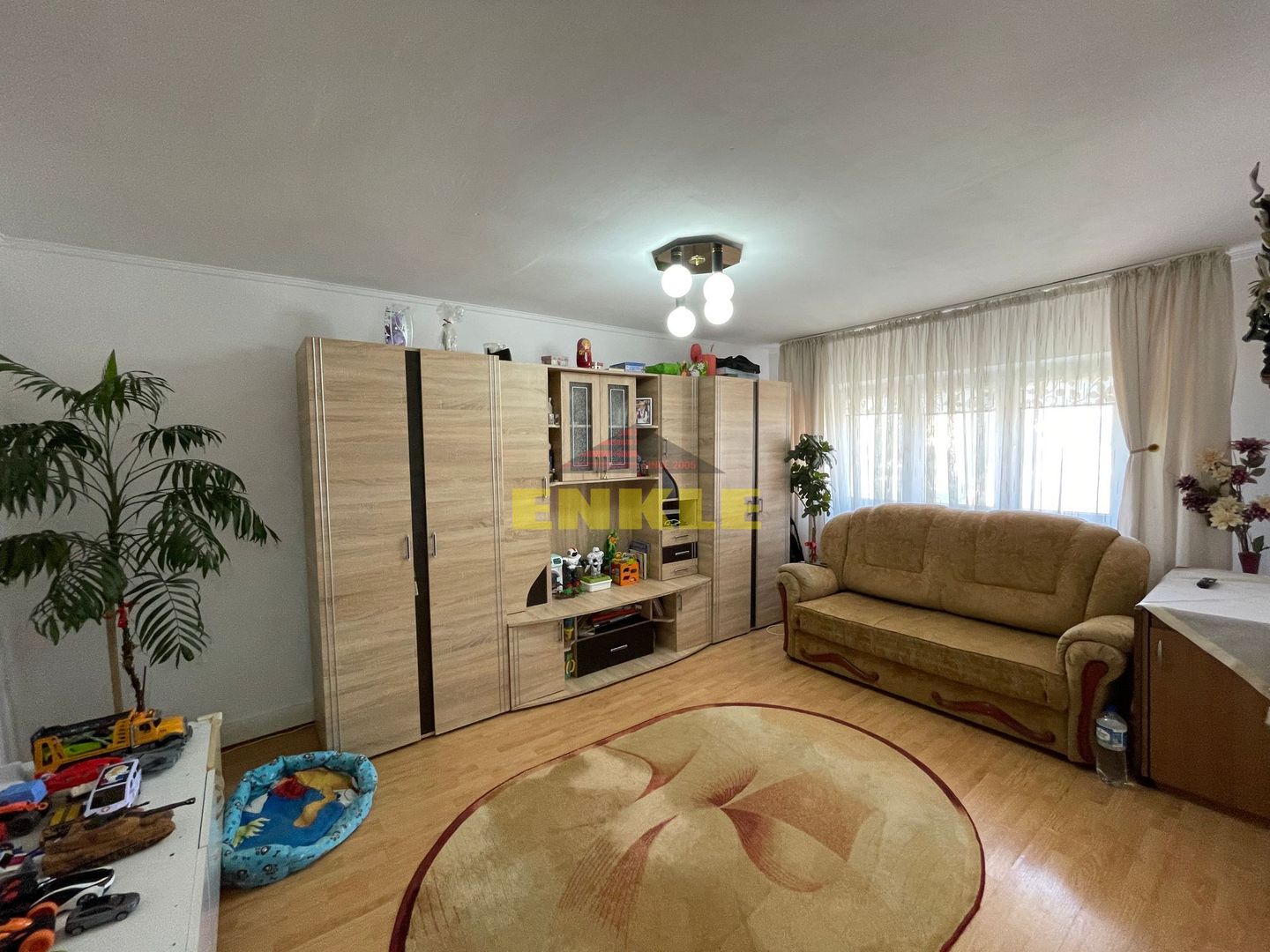 Vânzare apartament 4 camere – zonă Împărat Traian - Poză 1