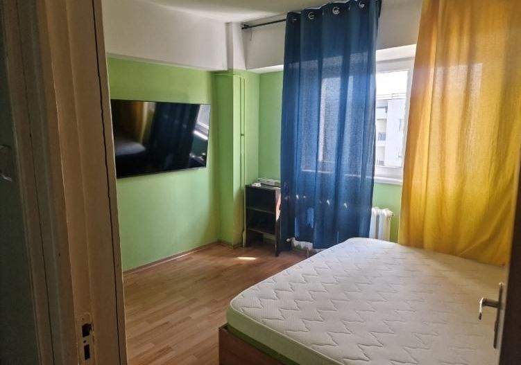 Apartament 3 camere cu loc de parcare in zona Stefan Cel Mare 5 min de Metrou - Poză 1