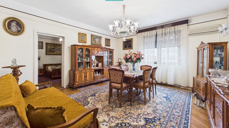 Apartament unic cu 4 camere în Centrul Aradului - Poză 1