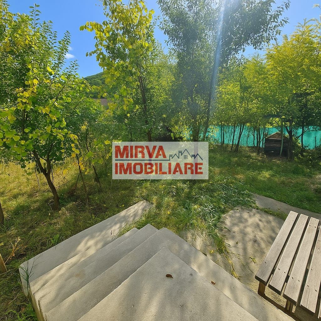 🏡 Casă tradițională într-un peisaj de vis – Vâlcănești - Poză 16