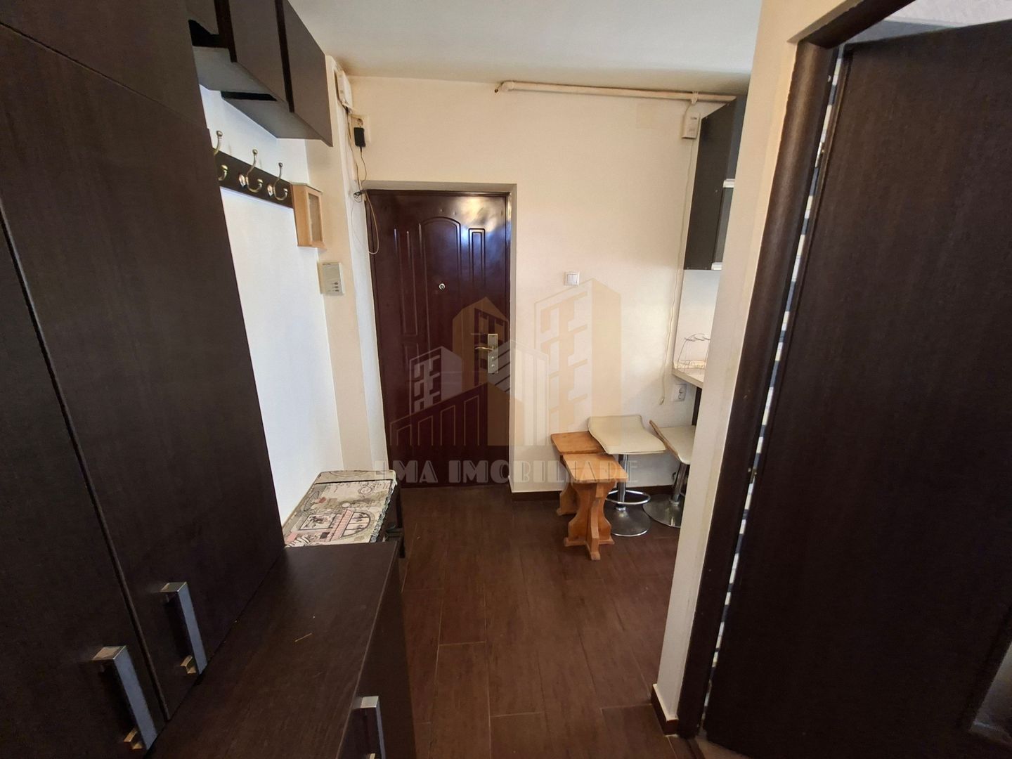 Garsoniera Centrul Civic strada Matei Basarab Brasov - Poză 4