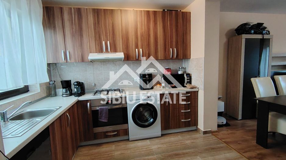 Casa de inchiriat Sibiu, 4 camere 2 bai - Poză 4