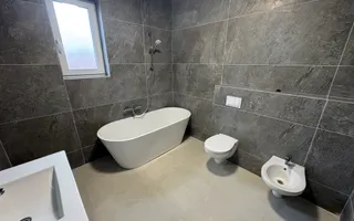 Casa cu 4 camere, 110 mp, Zona Unirii - Poză 12