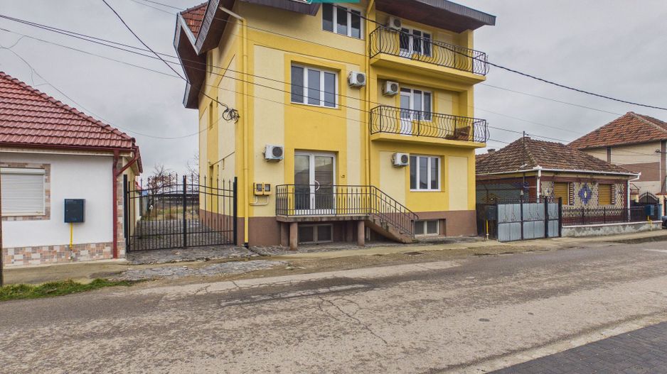 Casă în zona turistică maximă, Băile 1 Mai, Oradea - Poză 1