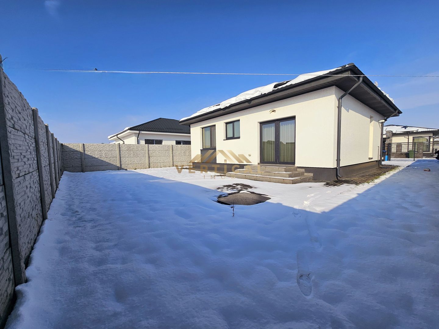 Casa parter de inchiriat cu 3 camere - comuna Berceni - Poză 4