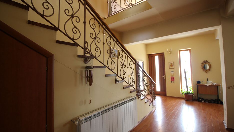 Imobil pretabil PENSIUNE- 518 Euro /mp - Poză 5