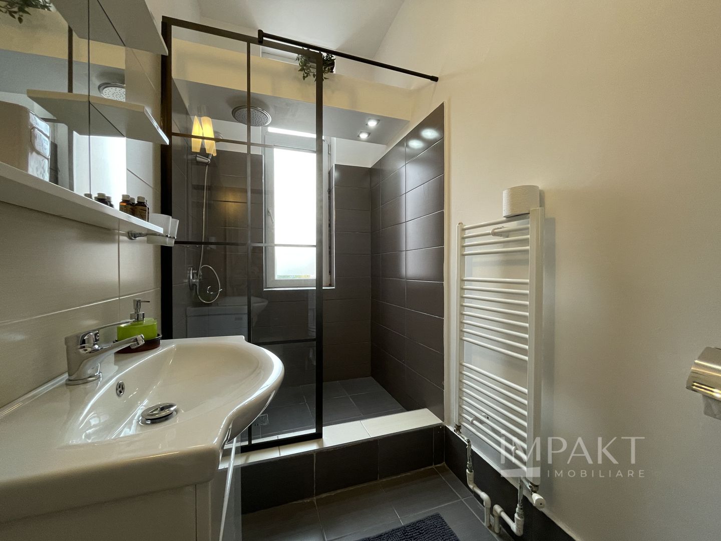 Apartament cu doua cemere in zona Centrala! - Poză 6