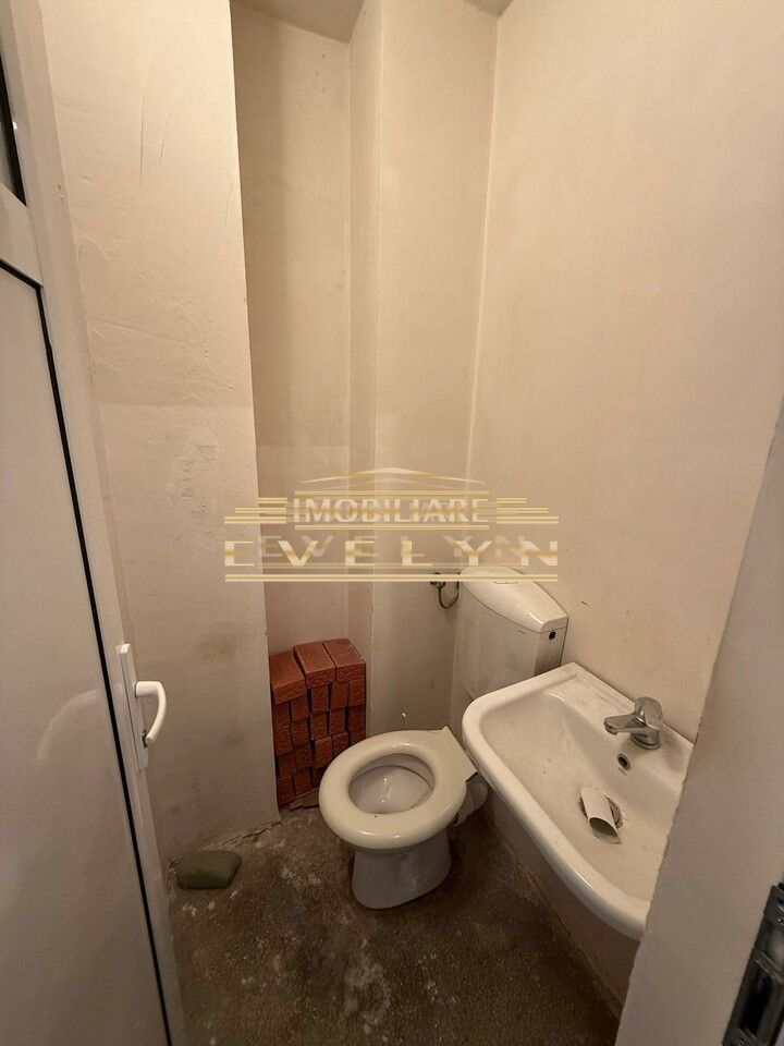 De vanzare apartament 3 camere-bloc tip vila !! - Poză 8