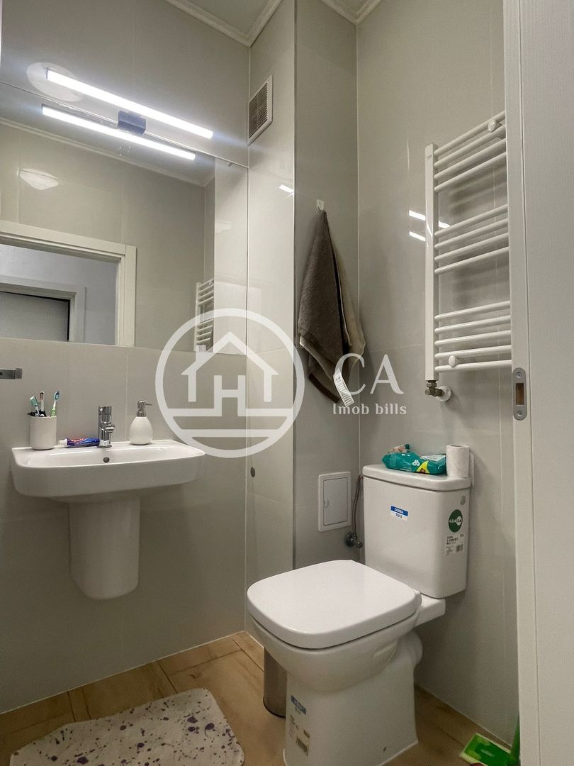 Apartament cu 3 camere de vanzare in Prima Universitatii, Oradea - Poză 12