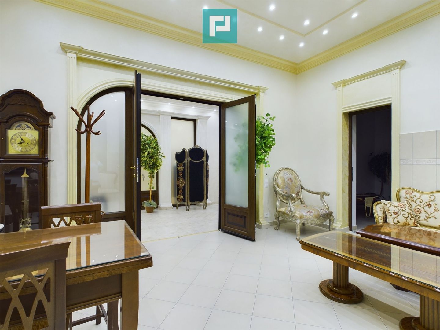 Vilă luxoasă în Serbia - Poză 18