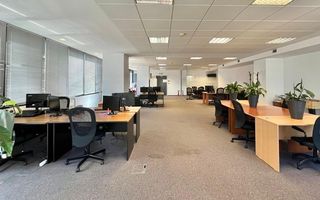 Zero comision, 201mp birou mobilat clasa A, Victoriei, 7' metrou - Poză 4