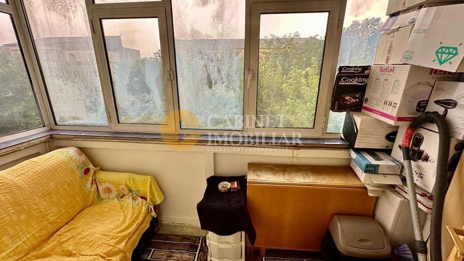 Nicolina- 3 Camere Decomandat - Etaj 3 -Bloc 1986 - Poză 9