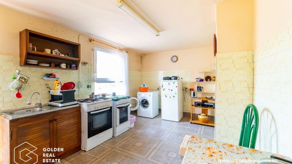 Vila moderna cu 3 apartamente, cartierul Functionarilor, teren 504 mp - Poză 18