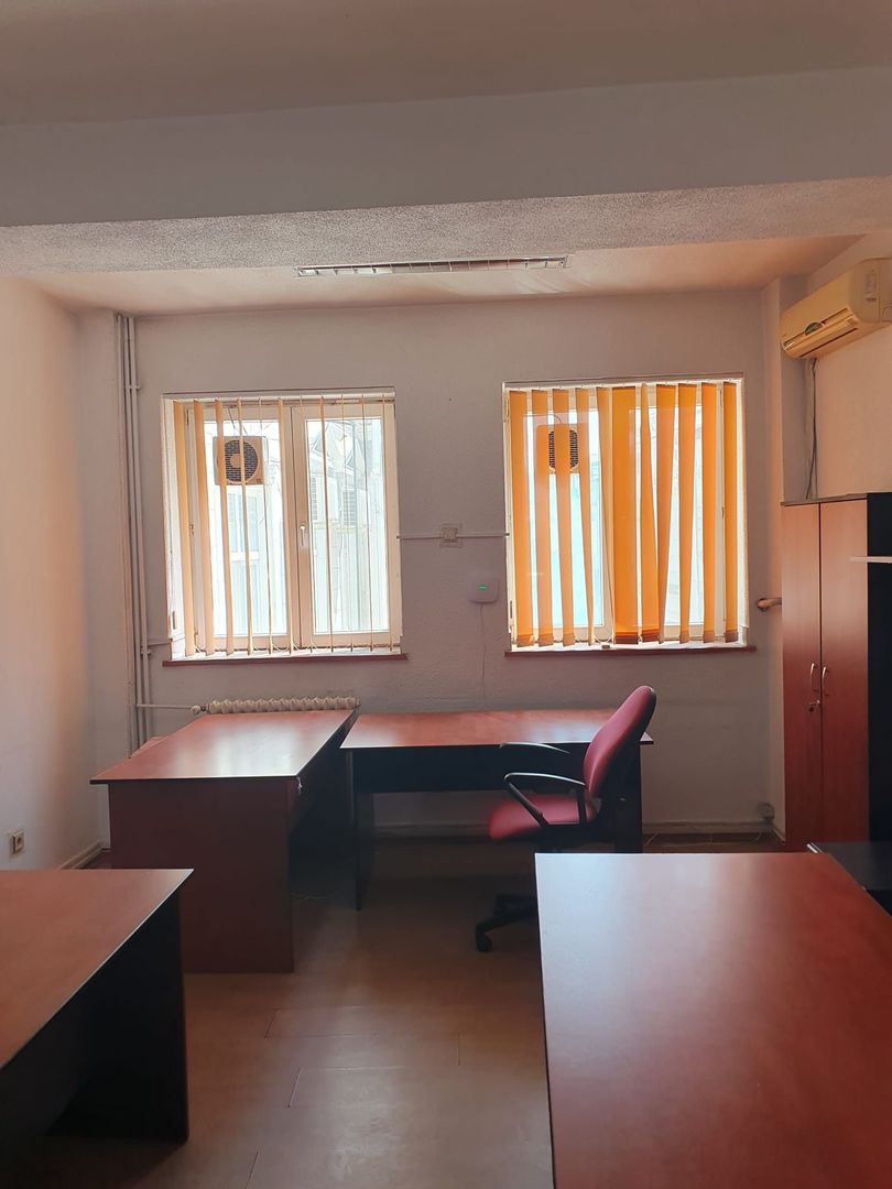 Vilă de patrimoniu interbelică | 23 camere | curte - Poză 3