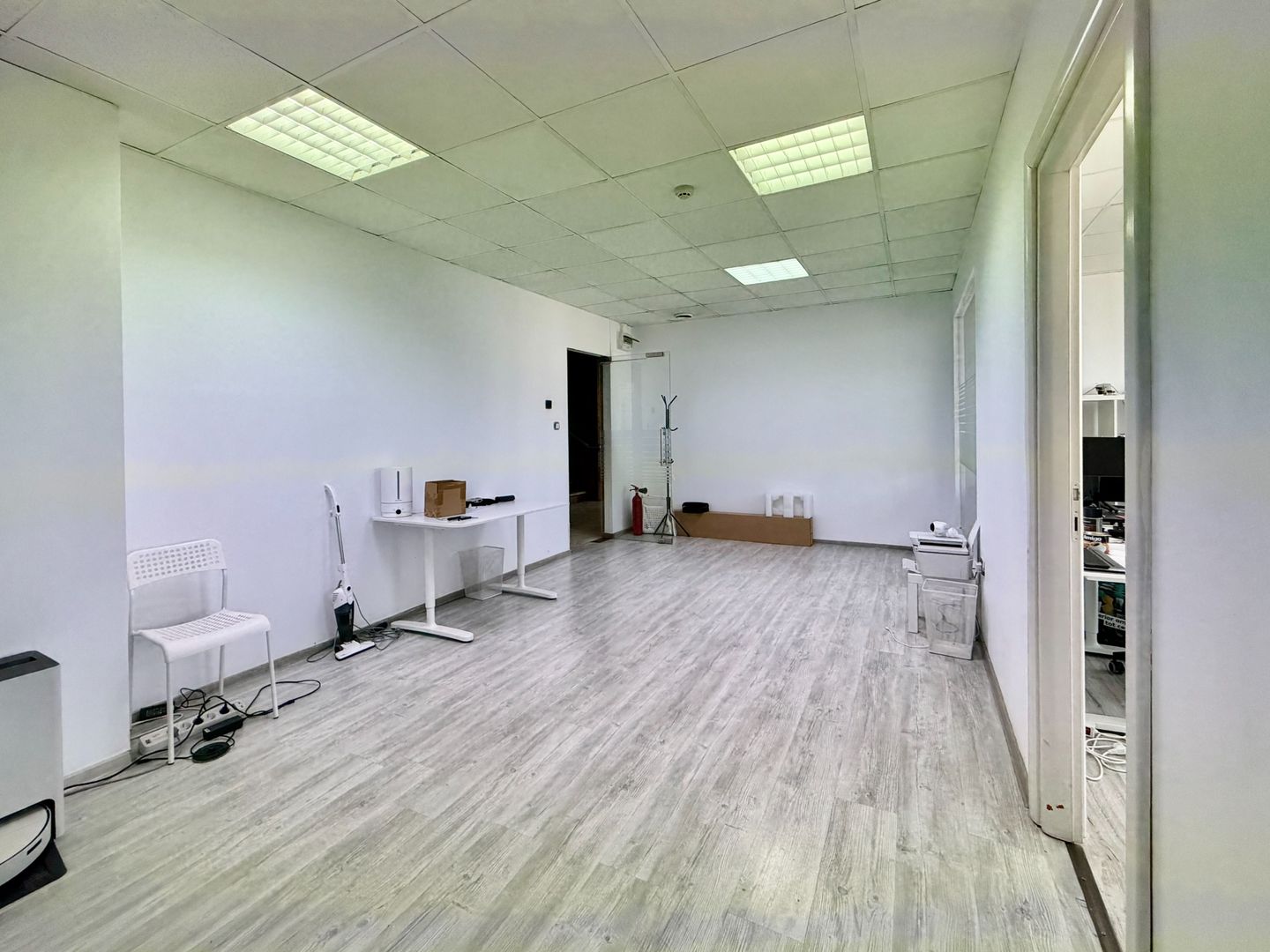 Birou de închiriat – flexibil și adaptabil nevoilor tale - Poză 3