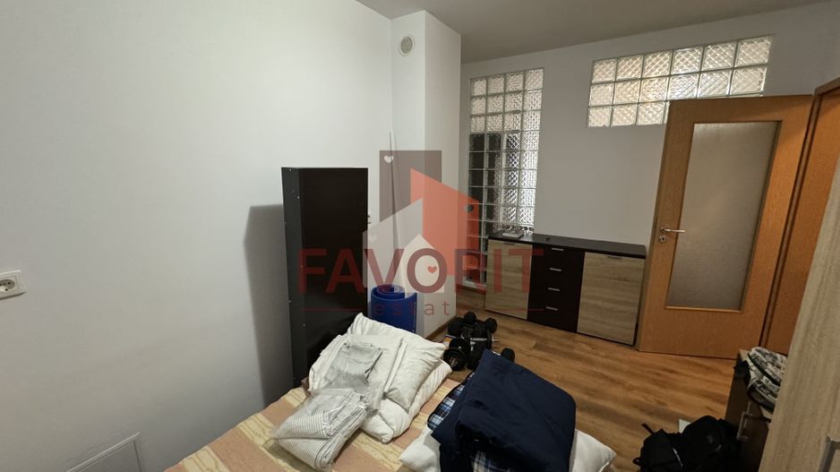 Disponibil imediat. Boxa in CF. Pozitie excelenta - Poză 9