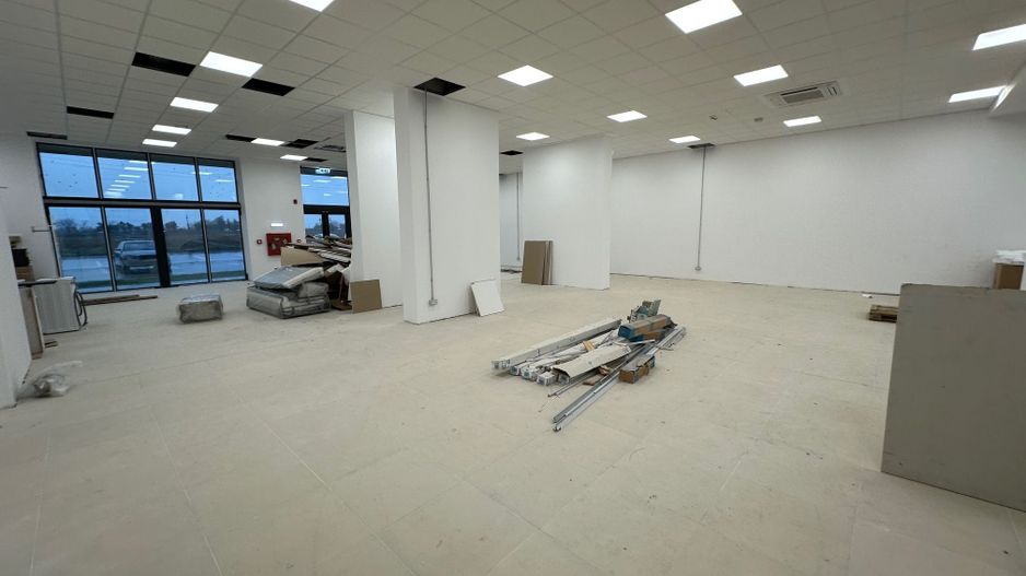 Spatiu comercial 425  mp / 12 locuri de PARCARE - Poză 6