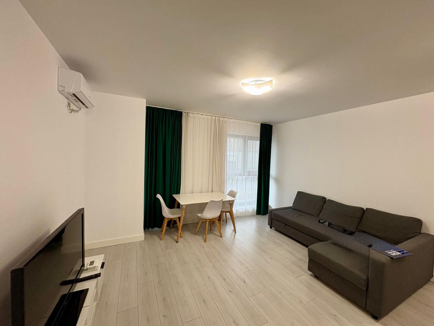 Apartament 2 CamereI AviatieiI Porsche PiperaI La cheie - Poză 1